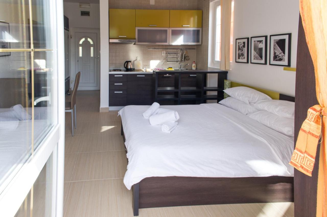 Alessandra Apartments スヴェティ・ステファン エクステリア 写真