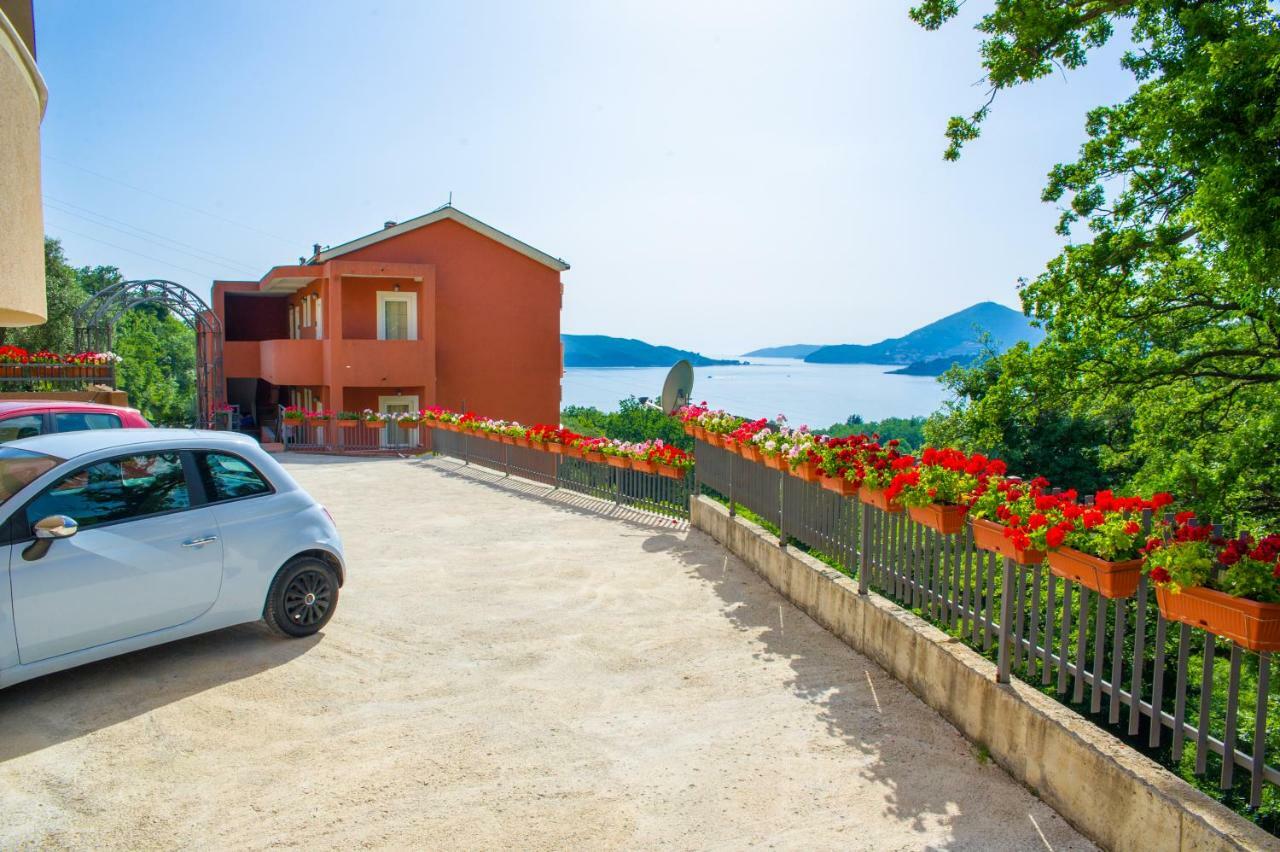 Alessandra Apartments スヴェティ・ステファン エクステリア 写真