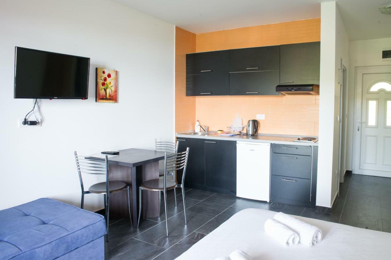 Alessandra Apartments スヴェティ・ステファン エクステリア 写真